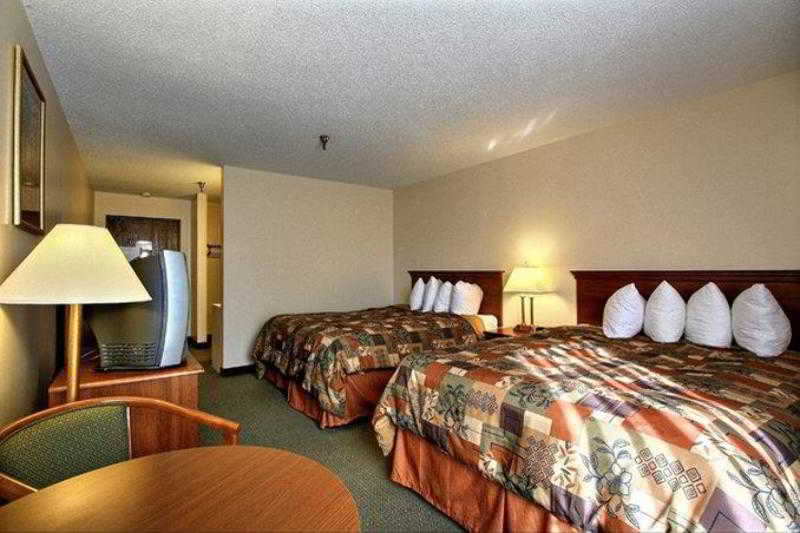 Days Inn & Suites By Wyndham Mt Pleasant Mount Pleasant Zimmer foto